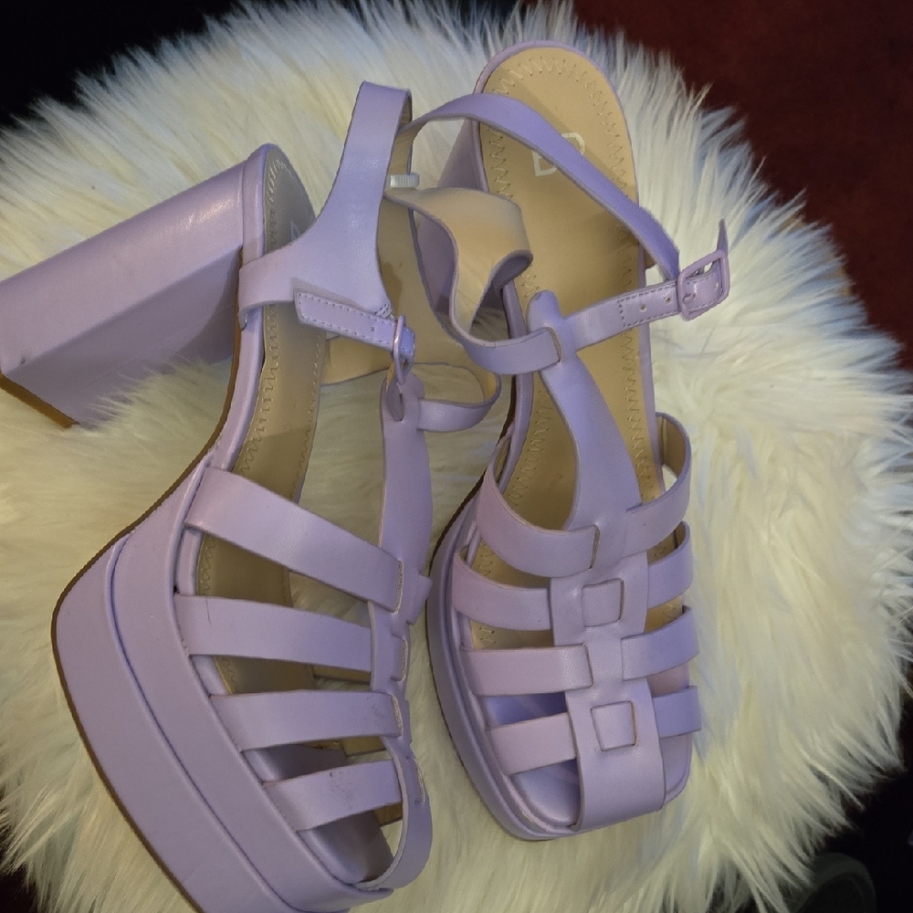 Elegant Lavender Platform Sandals